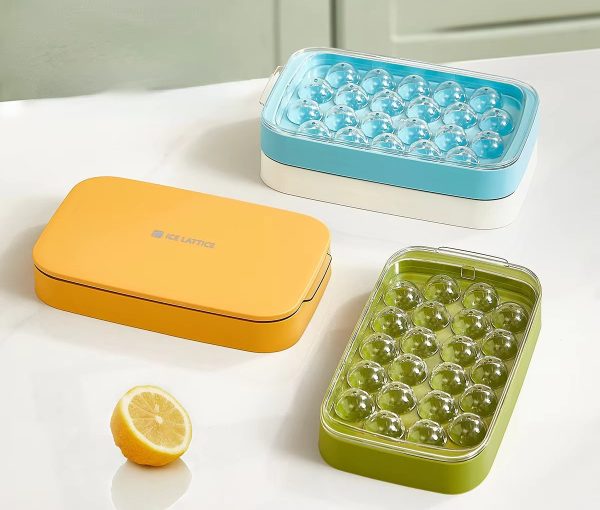 Silicone Ice Ball Tray: Perfect Ice Spheres for Cool Drinks – Random Color!